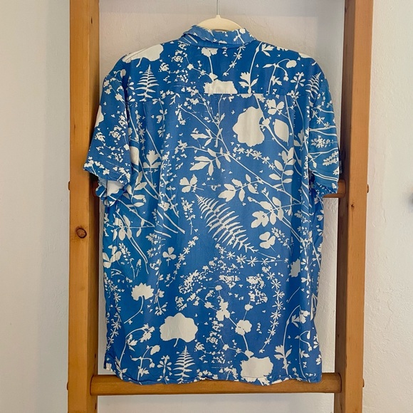 Double Rainbouu | Revolve Hawaiian Shirt | Size XS - Picture 6 of 7